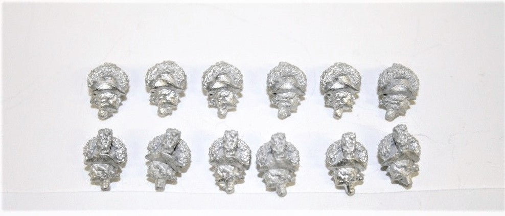 SEPARATE HEADS Round hat with crest & plume